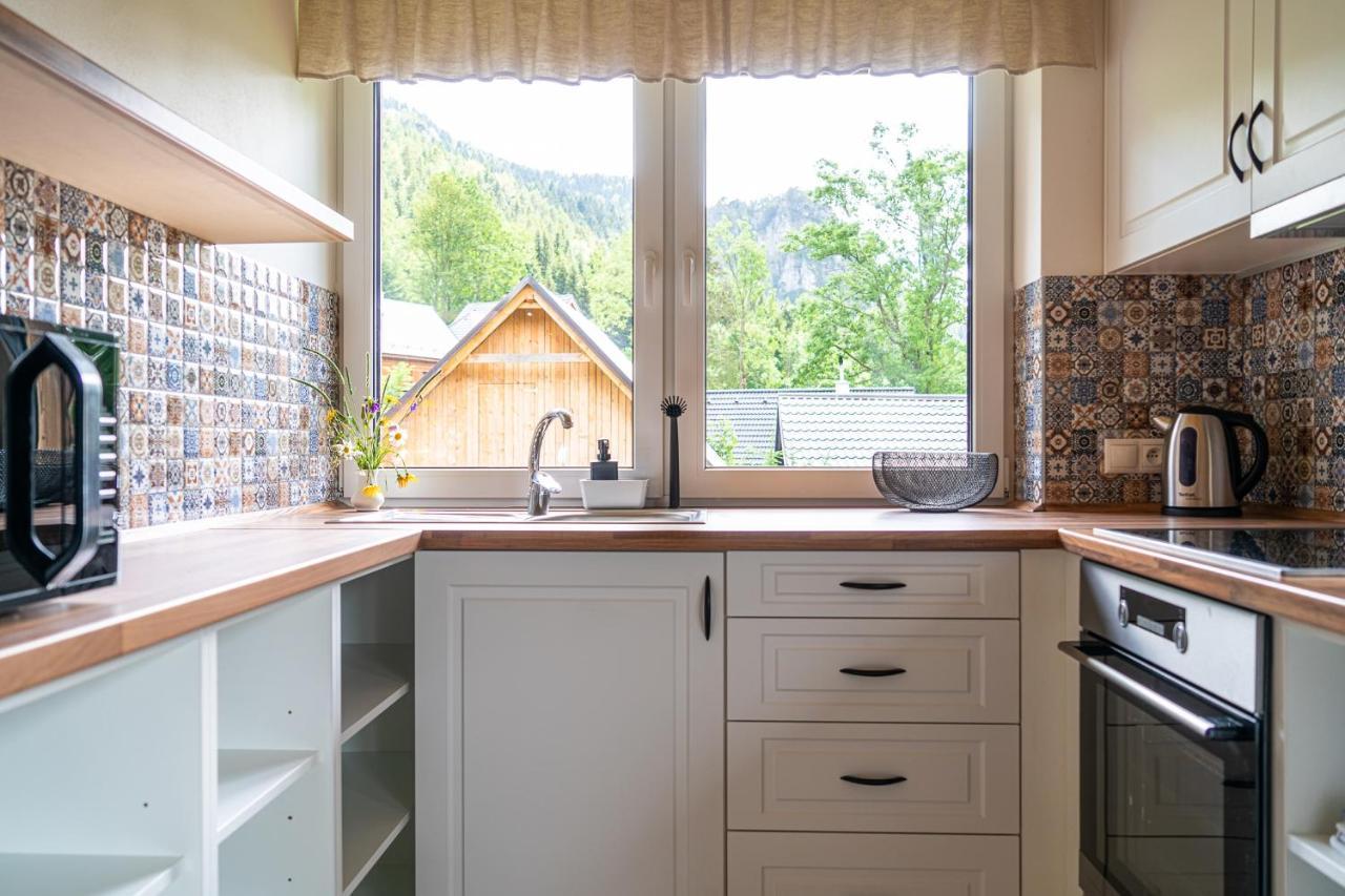 Apartmany Pod Rozsutcom - Zatkov Dvor - Prijazd Do Ubytovania Autom S Pohonom 4X4 Terchová Exterior photo