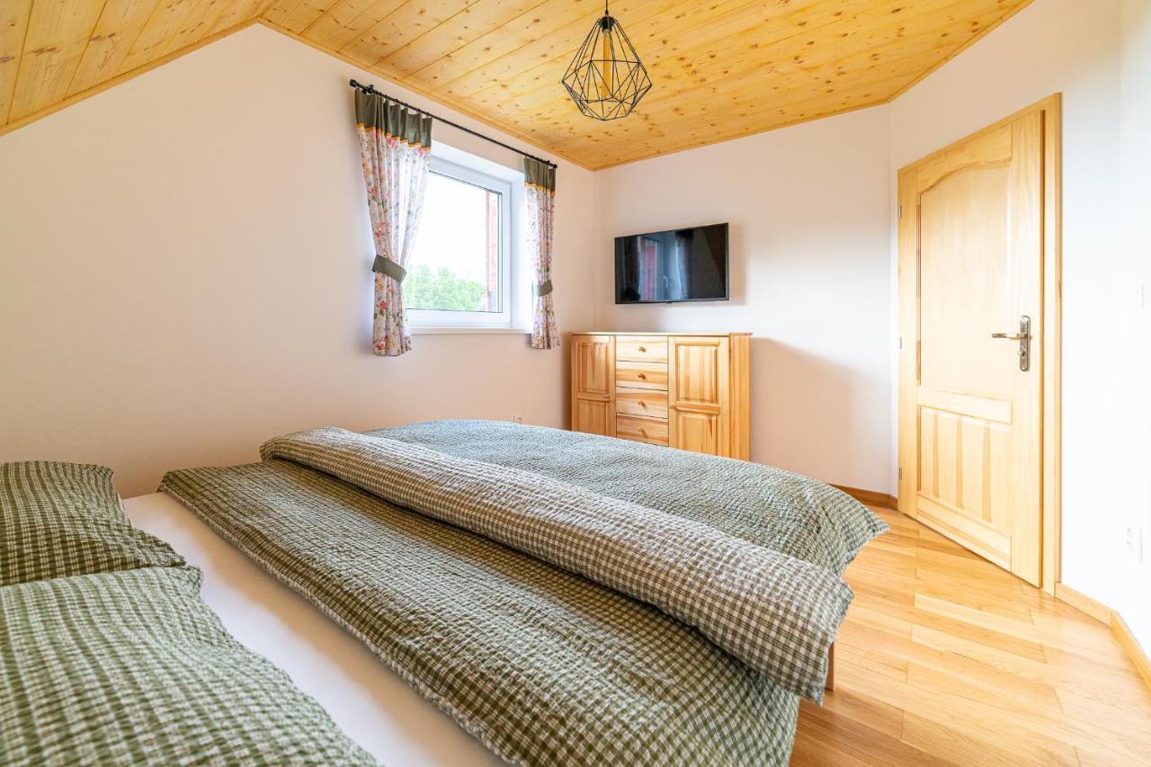 Apartmany Pod Rozsutcom - Zatkov Dvor - Prijazd Do Ubytovania Autom S Pohonom 4X4 Terchová Exterior photo
