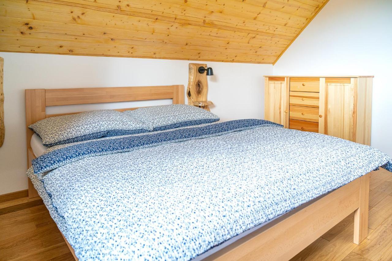 Apartmany Pod Rozsutcom - Zatkov Dvor - Prijazd Do Ubytovania Autom S Pohonom 4X4 Terchová Exterior photo