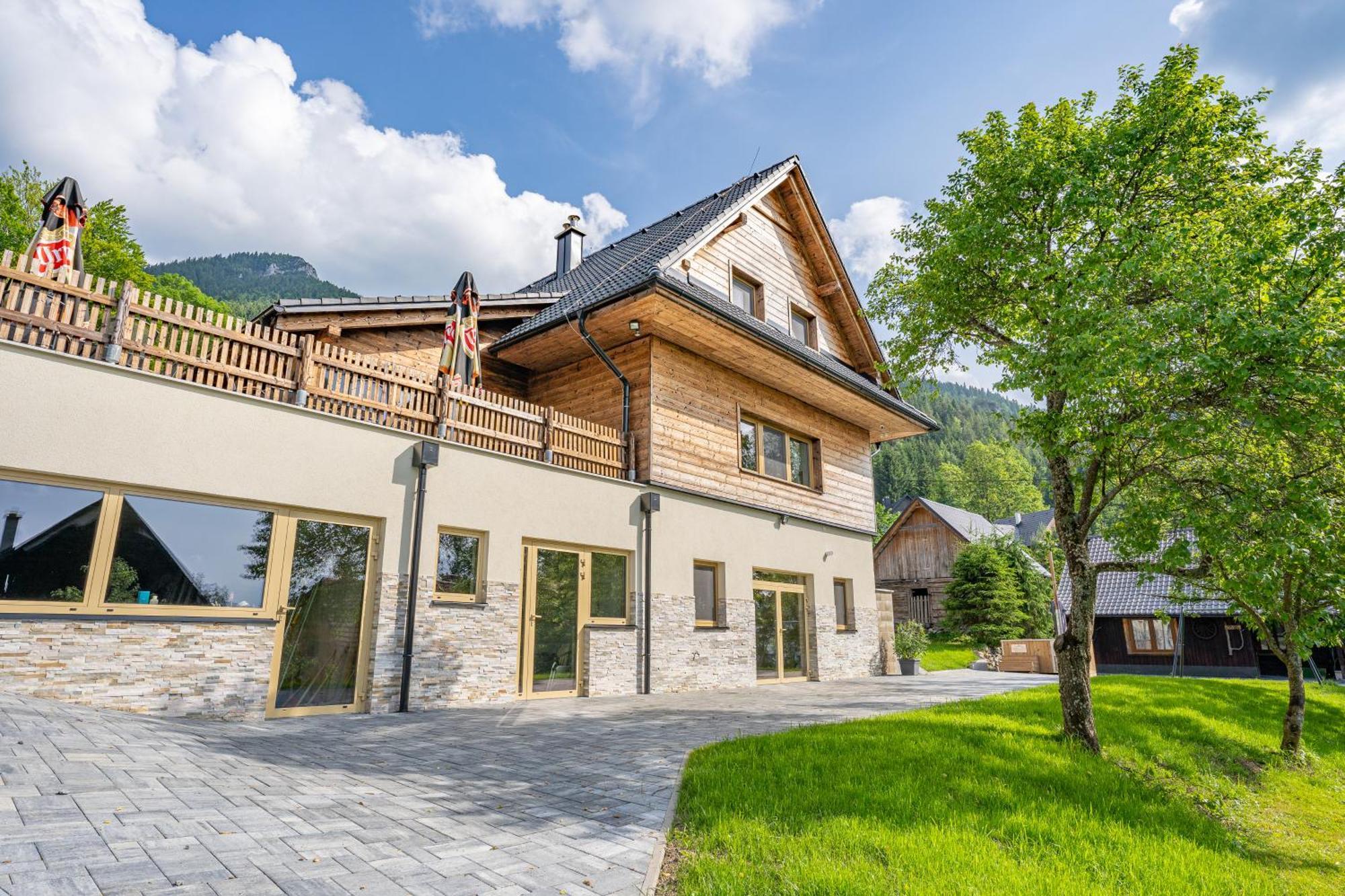 Apartmany Pod Rozsutcom - Zatkov Dvor - Prijazd Do Ubytovania Autom S Pohonom 4X4 Terchová Exterior photo
