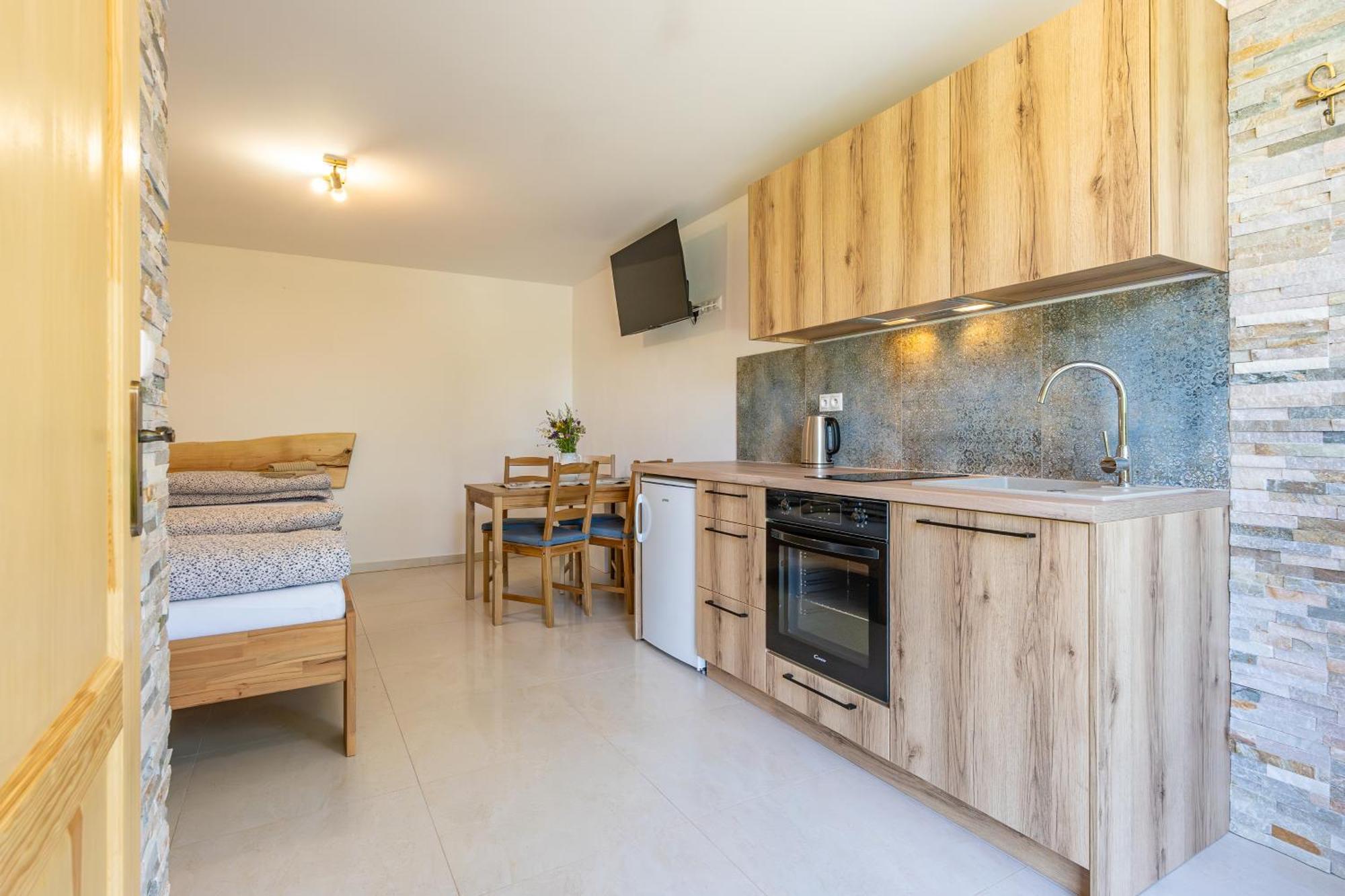 Apartmany Pod Rozsutcom - Zatkov Dvor - Prijazd Do Ubytovania Autom S Pohonom 4X4 Terchová Exterior photo